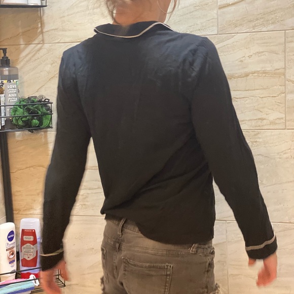 Victoria’s Secret black w/ white border stitching sleep button-down pajama shirt - Picture 7 of 15